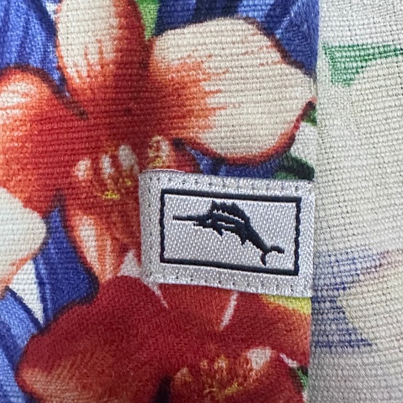 Tommy Bahama Shirt Men's XL White Blue Tropical Floral 100% Silk Camp Shirt - Picture 7 of 11